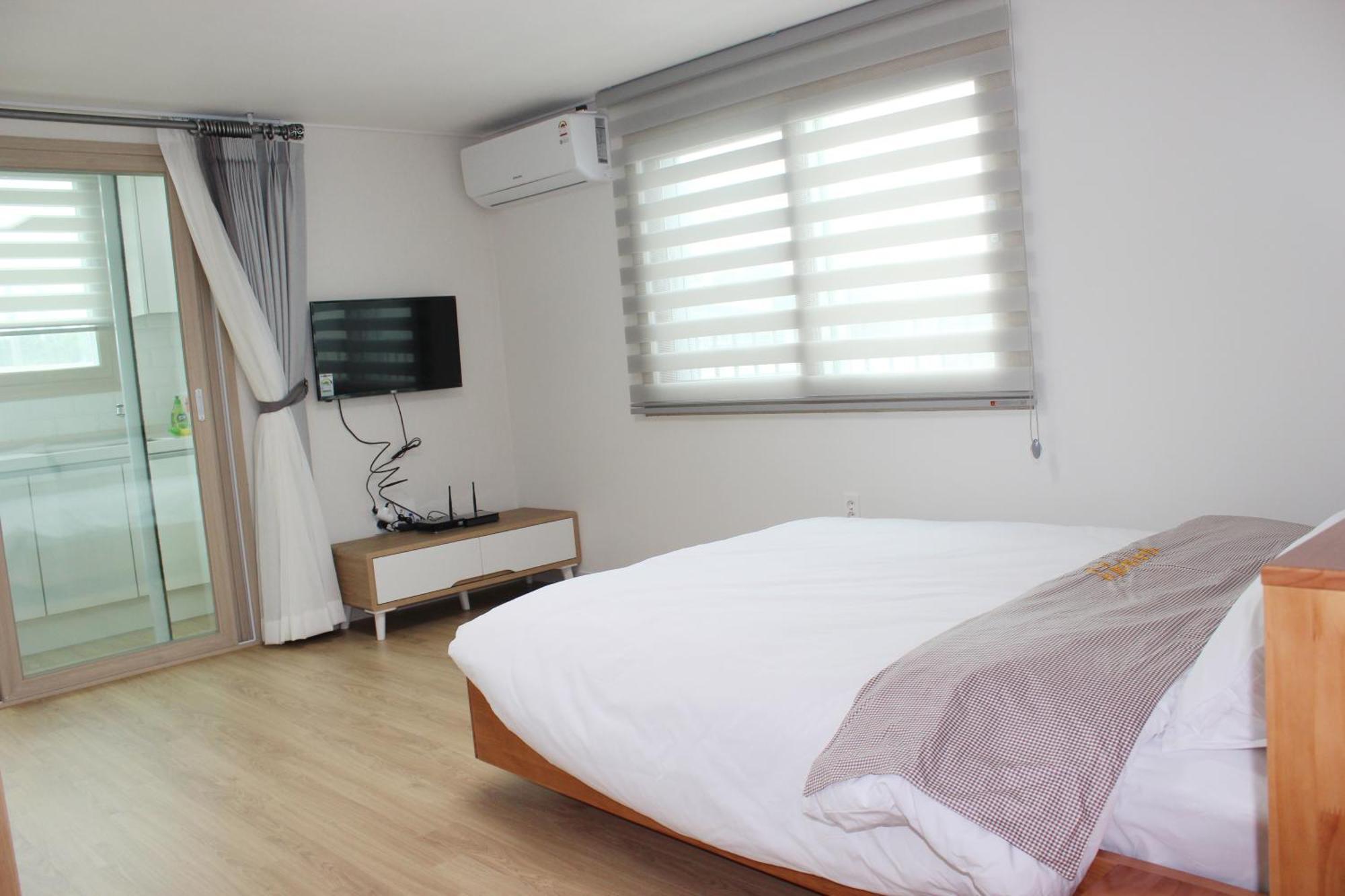 Jeju Aria Pension Exteriör bild